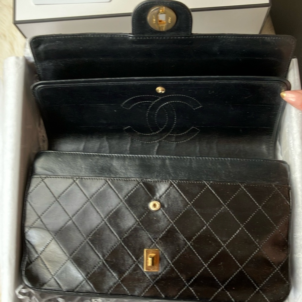 Authentic Vintage Chanel Black Classic Double Flap 25 - Picture 3 of 15